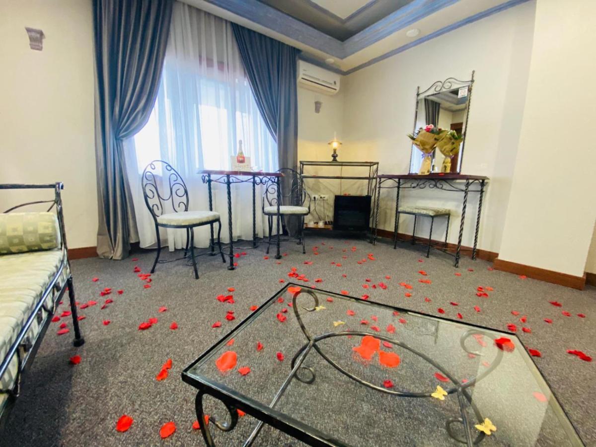 Predeal Comfort Suites エクステリア 写真