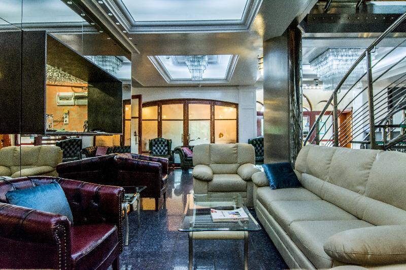 Predeal Comfort Suites エクステリア 写真